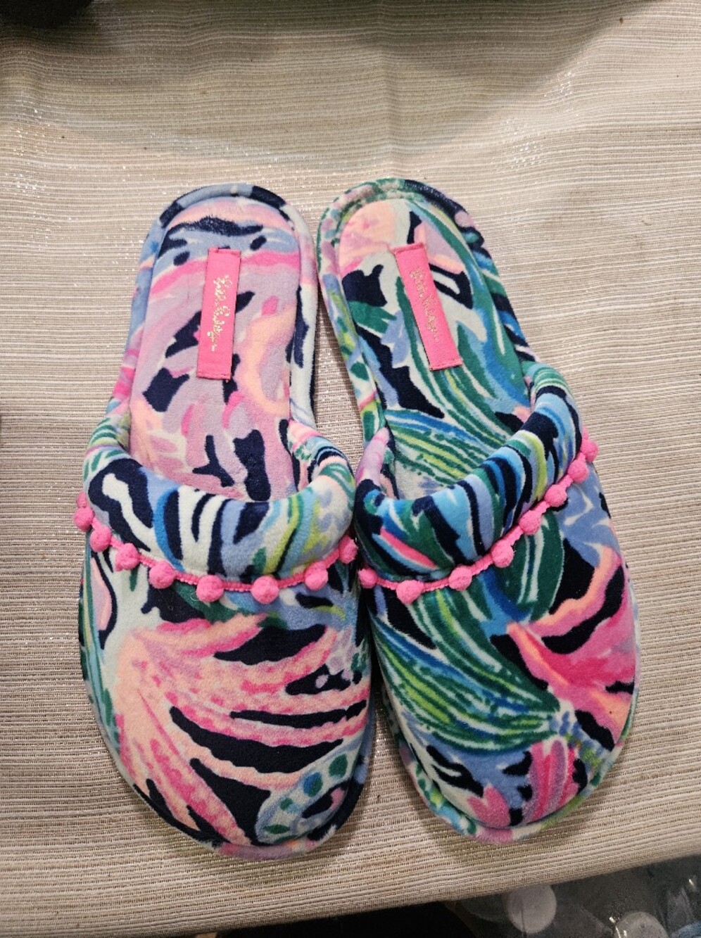 Lilly Pulitzer Clara velour slippers Bringing Mermaid Back floral print Pompom